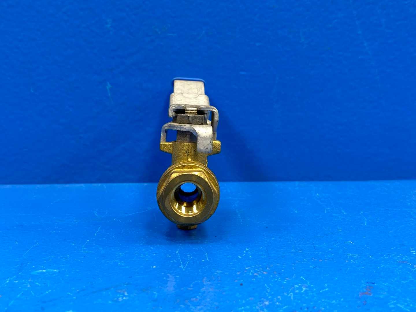 1/4" F-NPTxF-NPT Vented Exhaust w/ Lockable Handle Rub s93 Ball Valve (0427041)