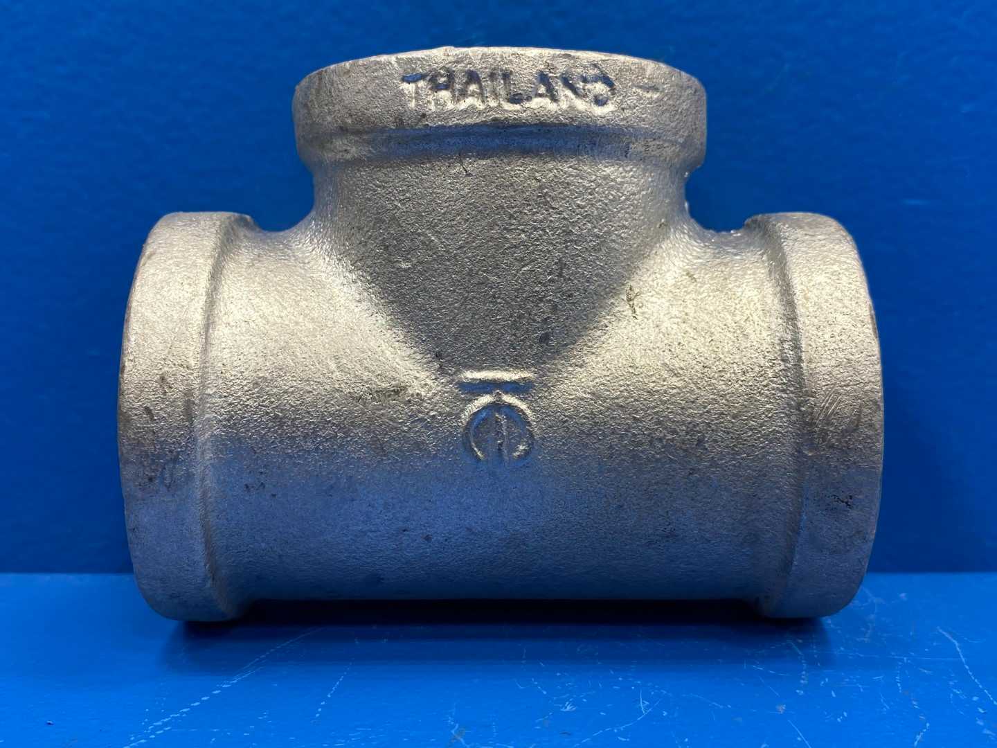 1-1/2" F-NPT 150 lb. Galvanized Malleable Iron Pipe Tee (466617)