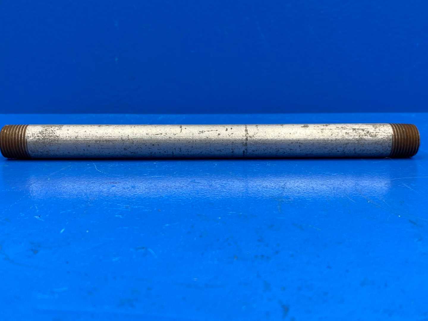 1/2" x 10" Schedule 40 Galvanized Steel Welded Pipe Nipple (0452506)