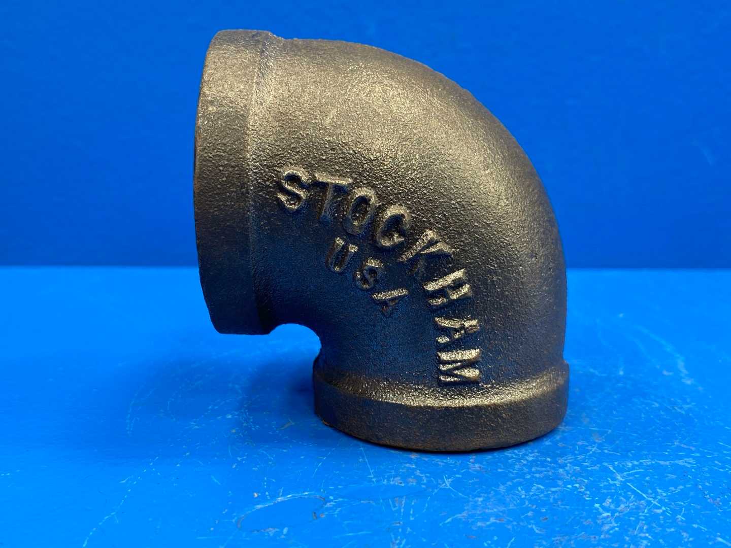 1-1/2" x 1-1/4" 90° 150 lb Black Mal Iron Reducing Pipe Elbow (65756)