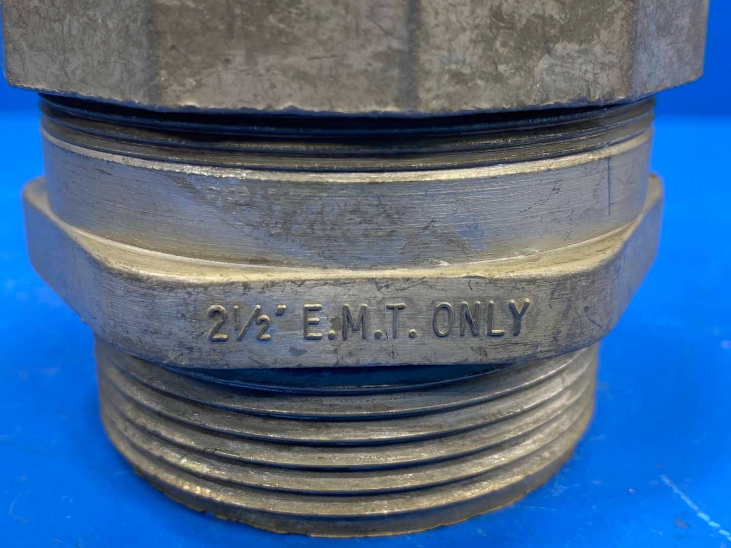 2-1/2 Conduit Connector EMT Die Cast Zinc (00124362) (MSCDirect)