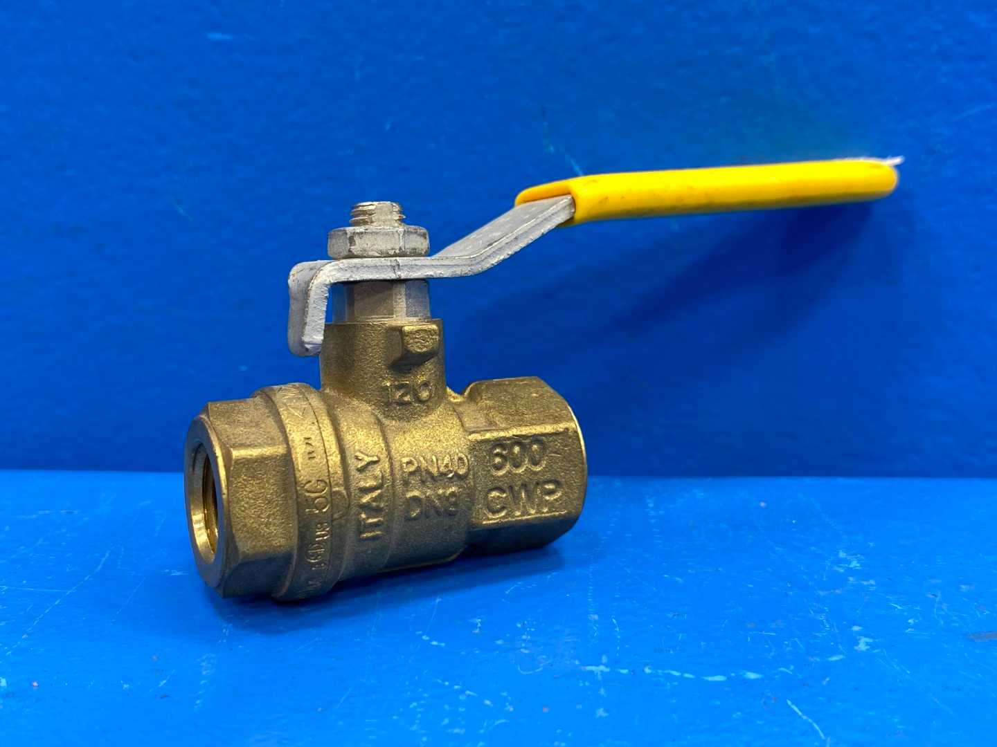 1/4" BSPP female X female Brass Lever Full Port Ball Valve (4212640)