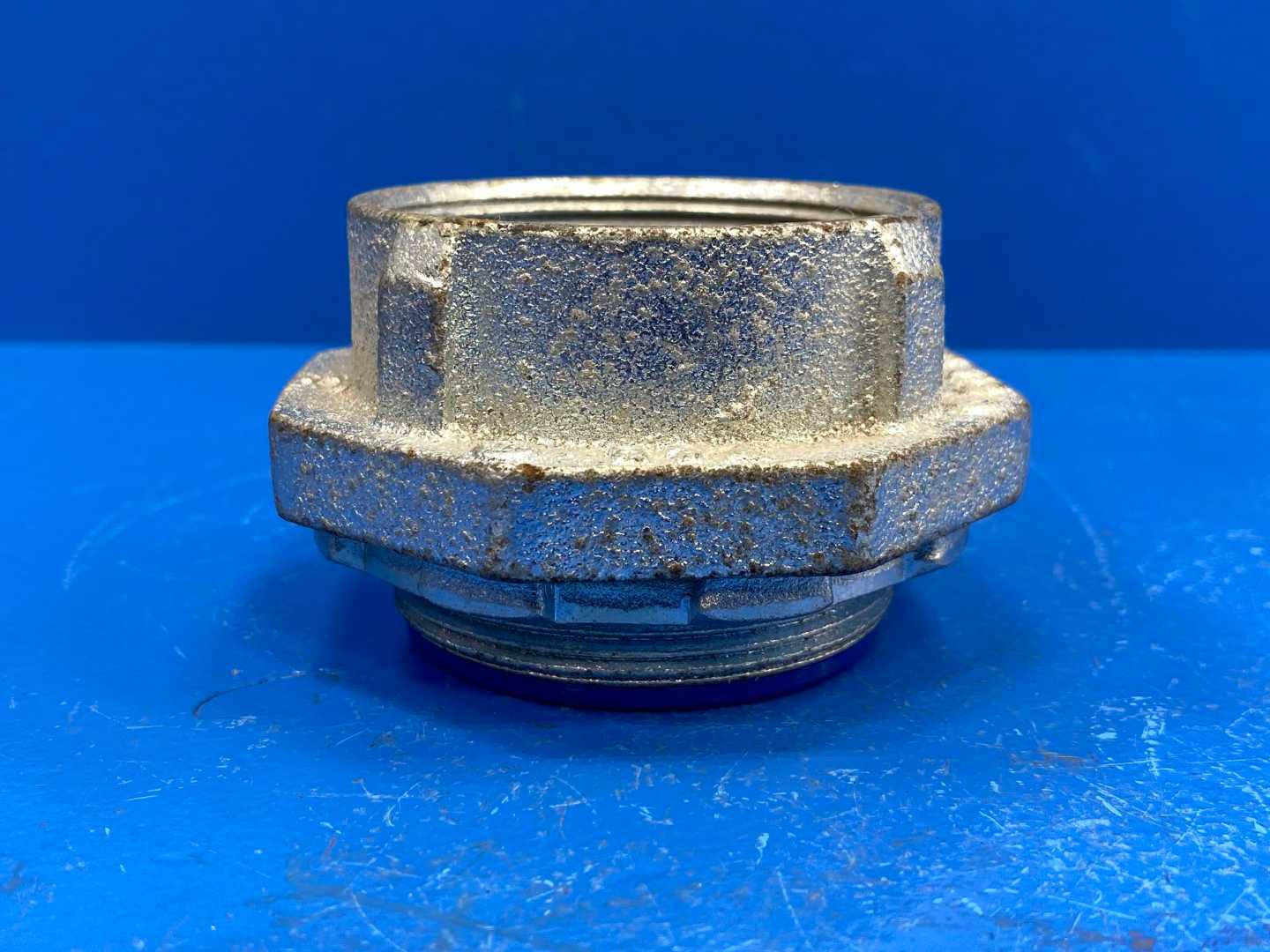 2" Conduit Connector Liquid Tight Steel (54058557) (Mscdirect)