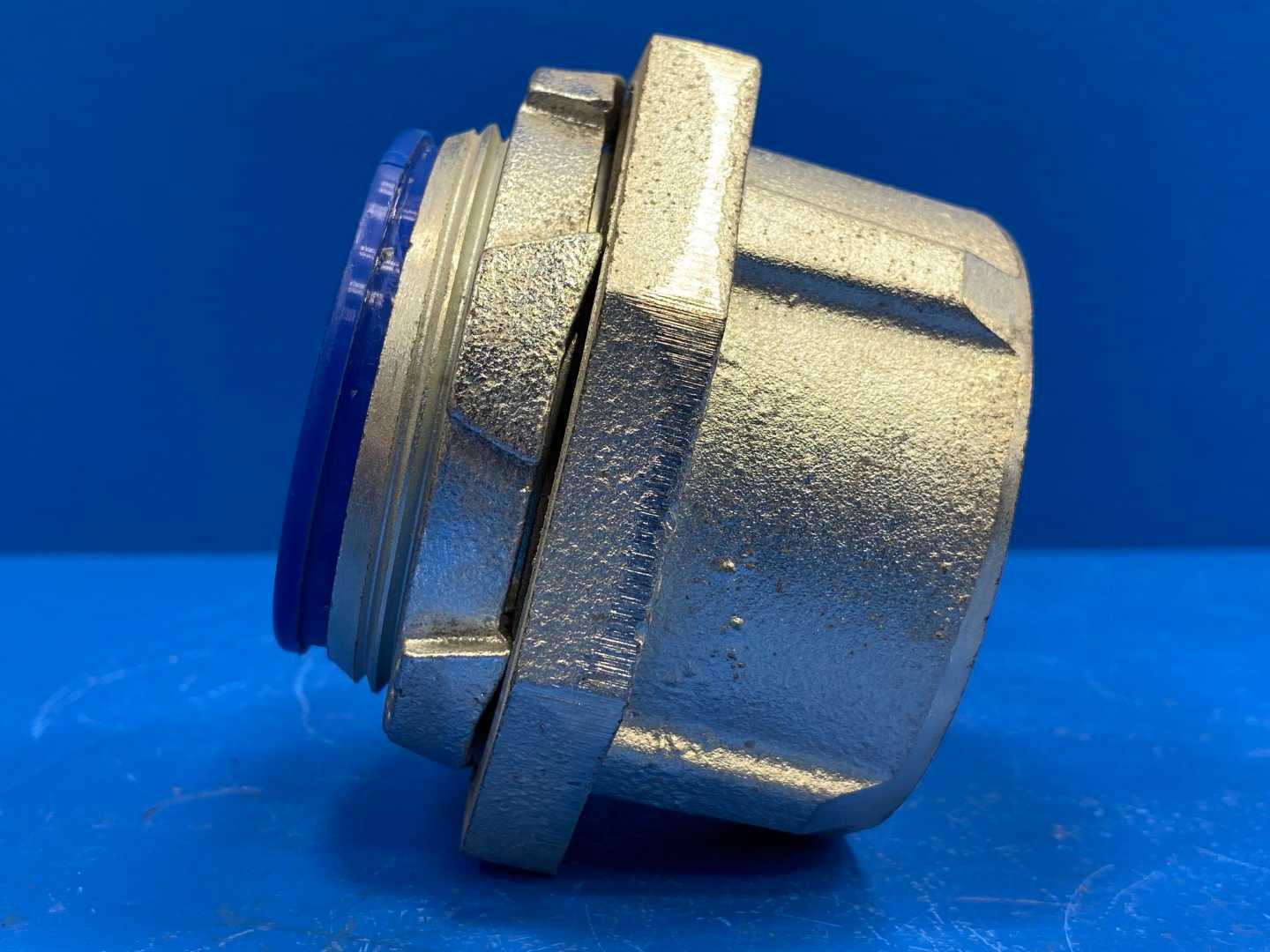 2-1/2 Conduit Connector Liquid Tight Steel (54058565) (MScdirect)