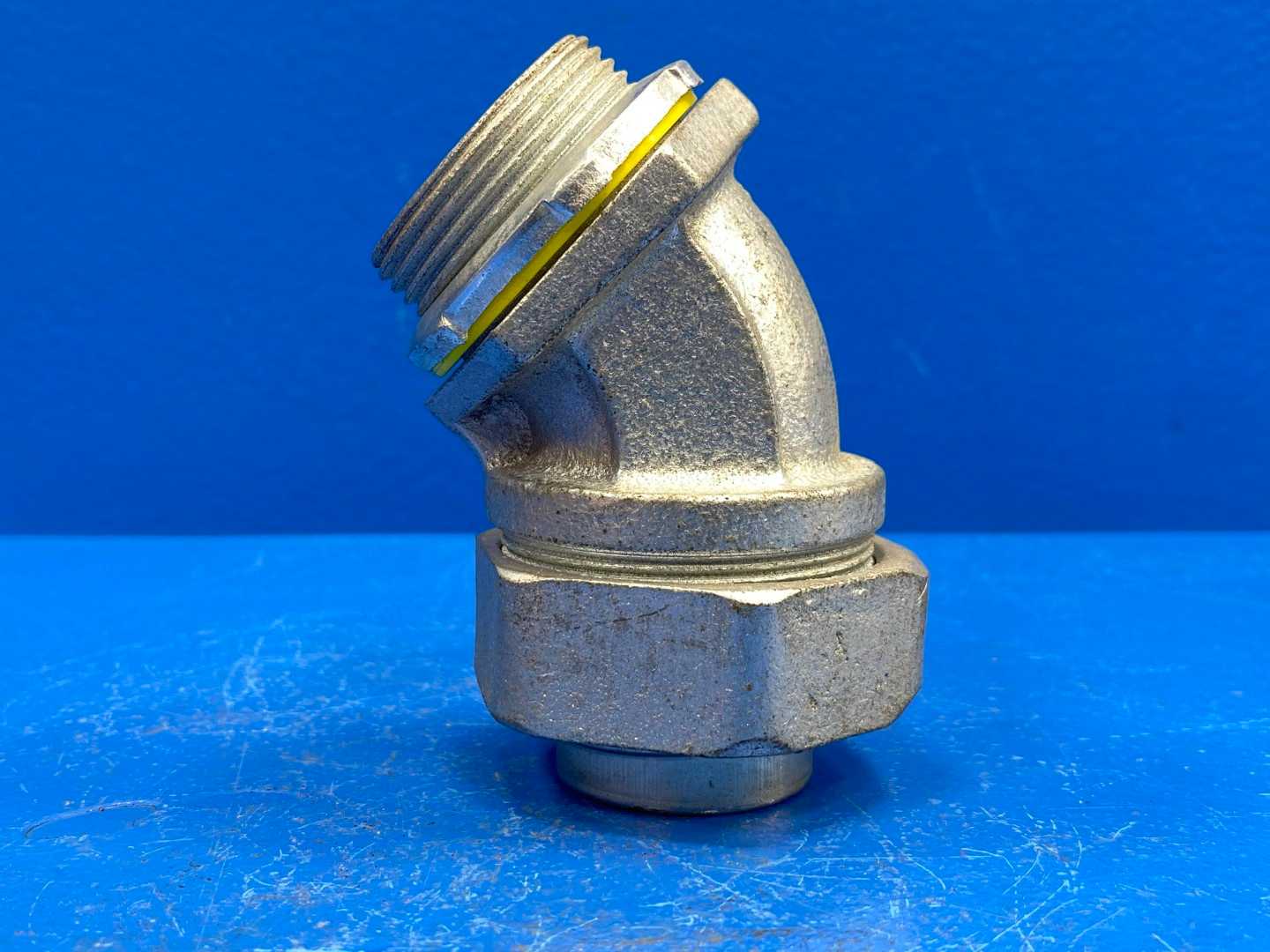 1-1/4" 45° Malleable Iron Uninsulated Connector (0701282)