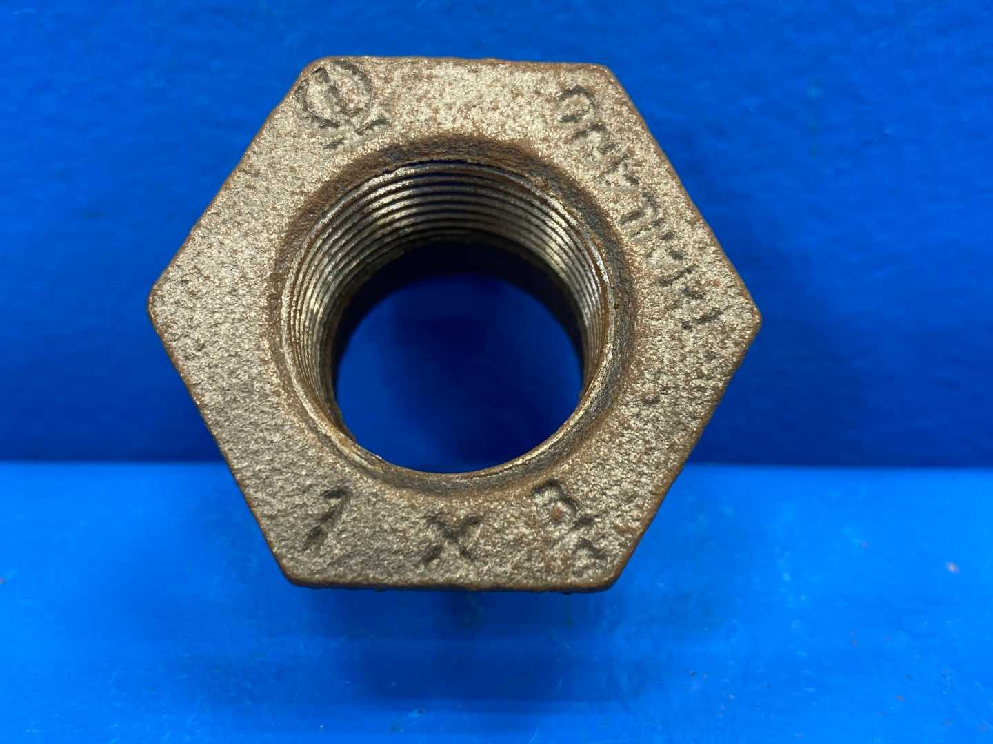 1" NPSC x 3/4" NPSC 150lb Black Malleable Iron Hex Bushing (Made in USA) (66293)