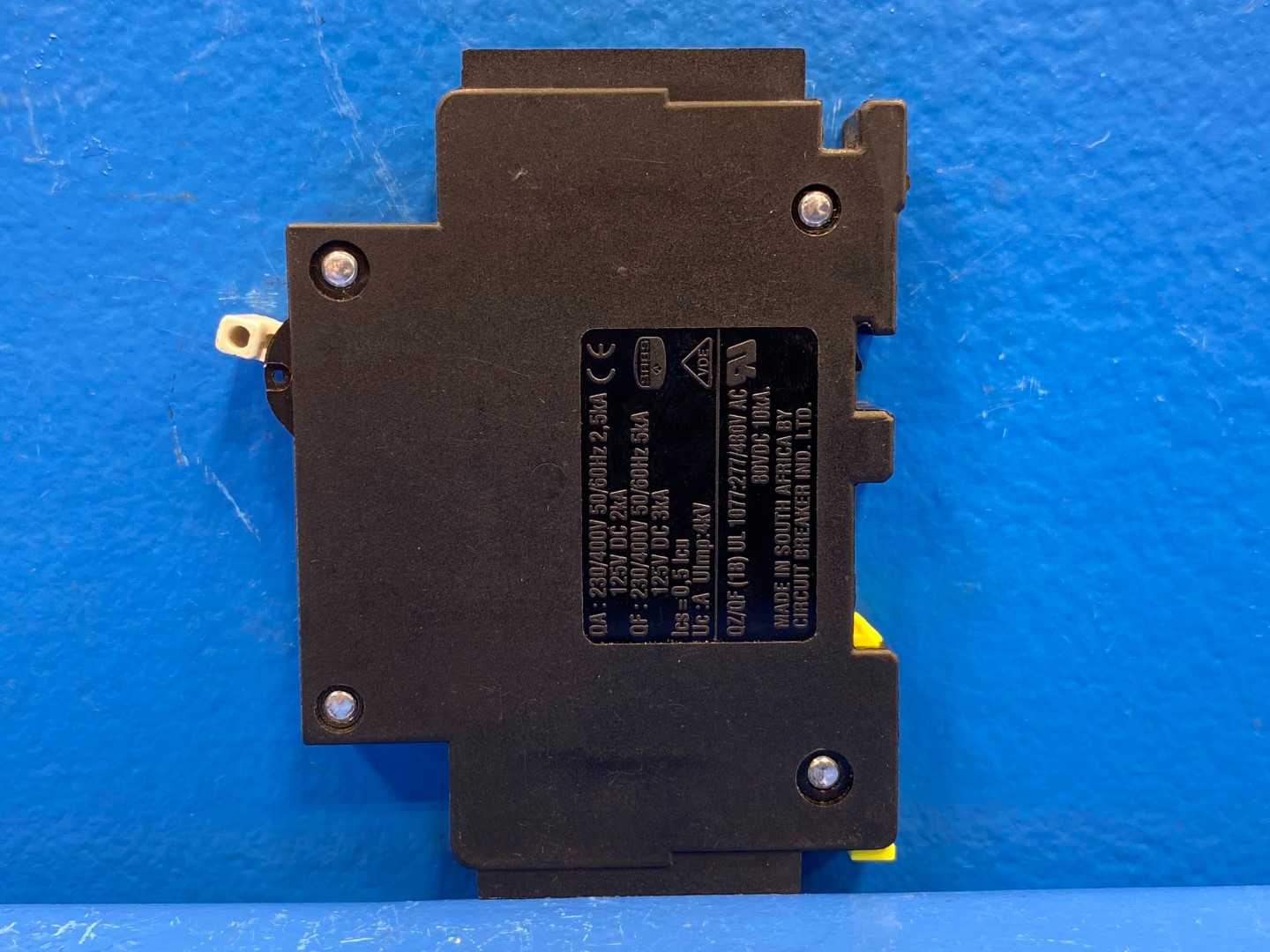 CBI QY-N10-1(13) 10A 1 Pole Circuit Breaker