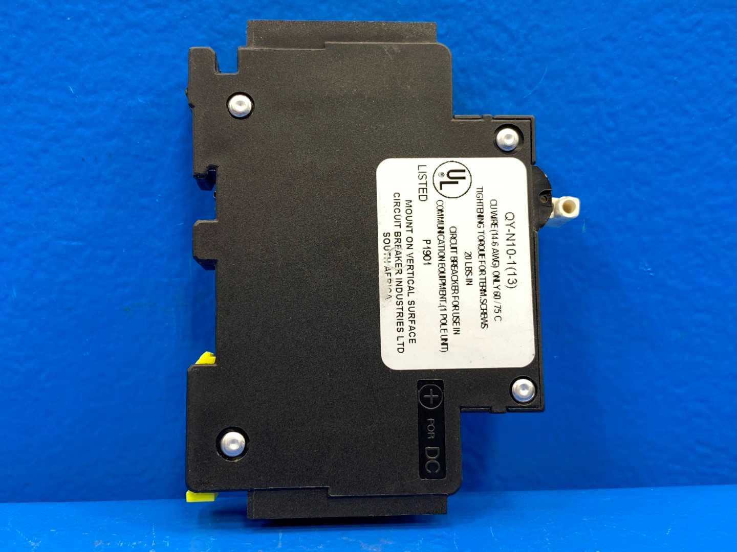 CBI QY-N10-1(13) 8A 1 Pole Circuit Breaker