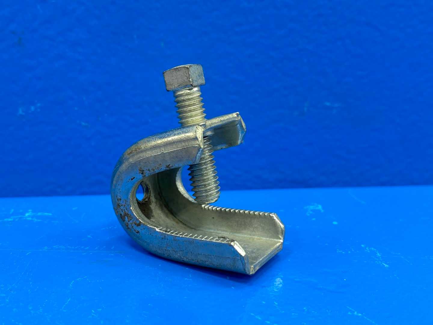 1/2 Jaw Opening 1/4-20 Screw Diameter 1" Universal Beam Clamp (44620)