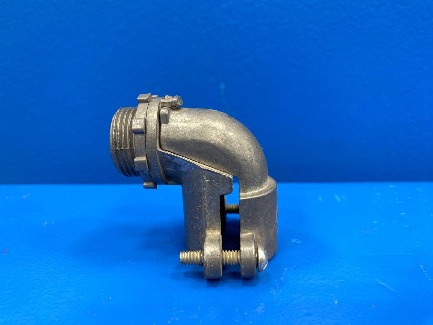 3/4" Flex 90° Elbow Squeeze Connector