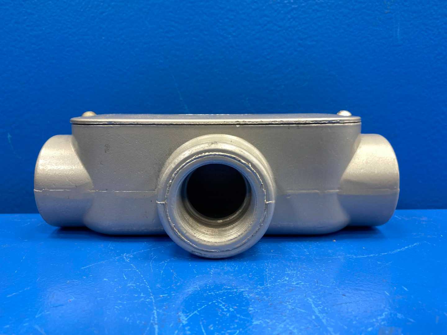 1-1/4" T Conduit Body  With Cover