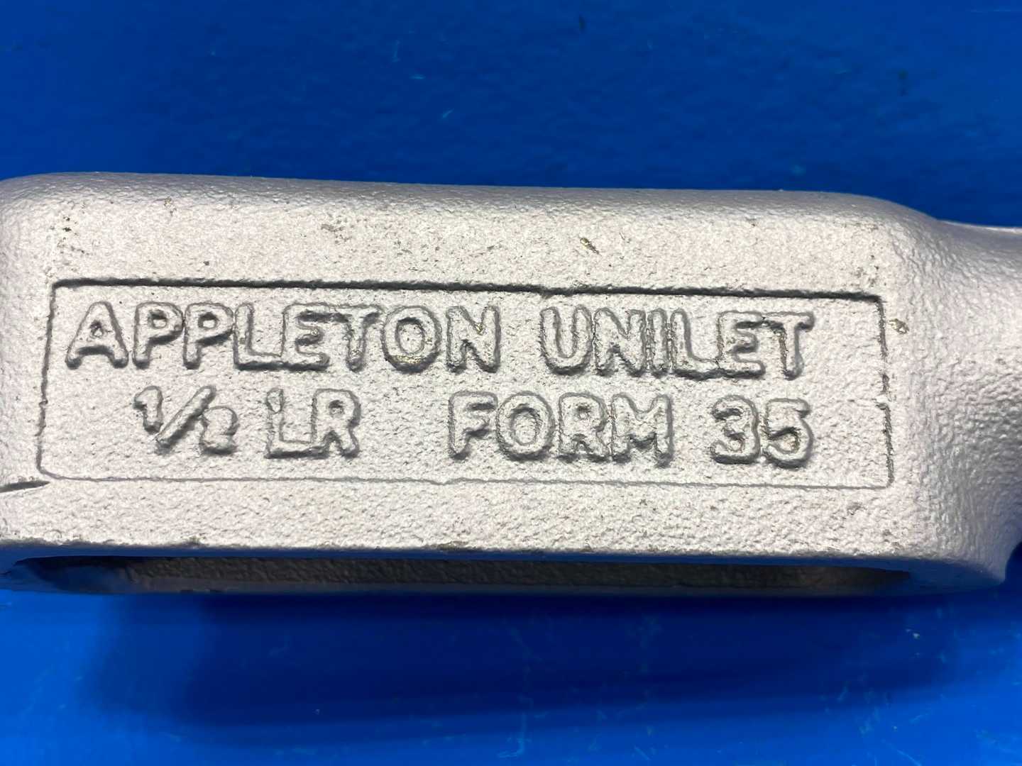 Appleton Unilet 1/2 LR Form 35  4.5 Cu Inch