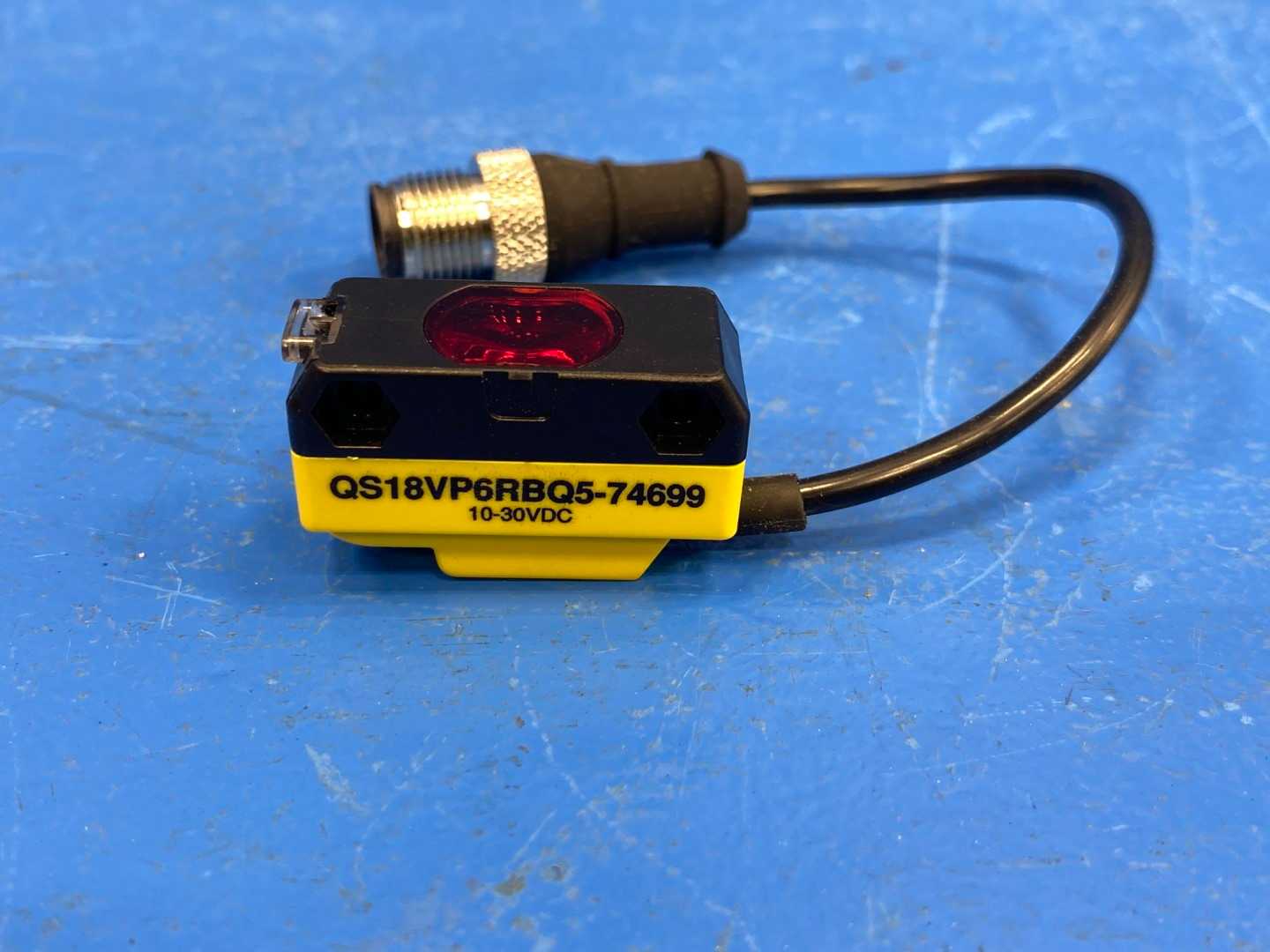 Banner Eng Corp Photoelectric Sensor 10-30VDC QS18VP6RBQ5-74699