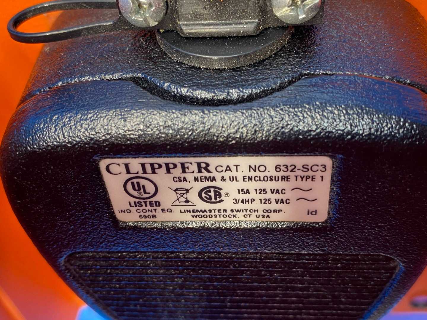 Clipper FootPedal 632-SC3 with Line Master Full Guard 522-614