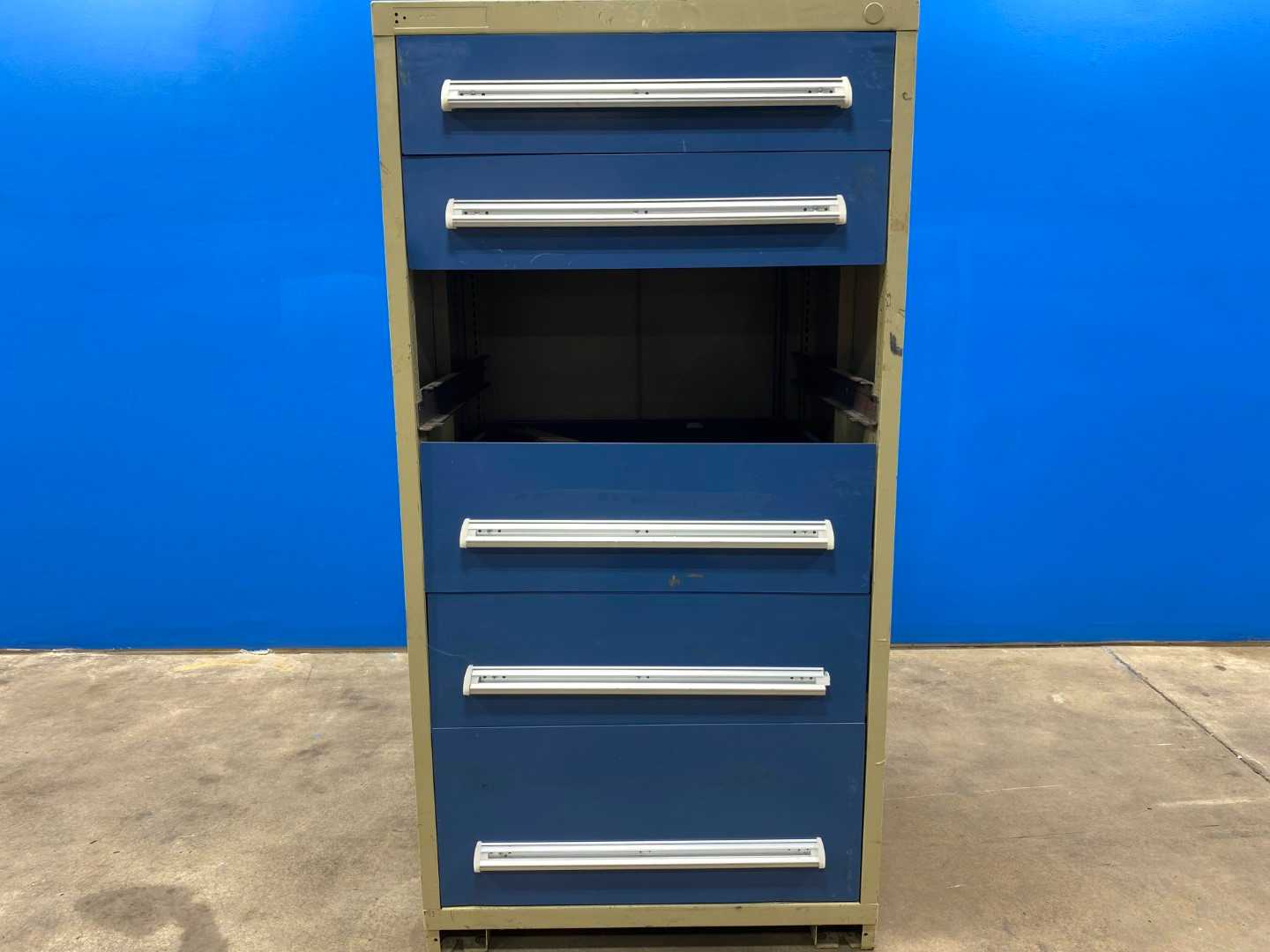 6 Drawer Tool Cabinet (1 Cabinet Missing)