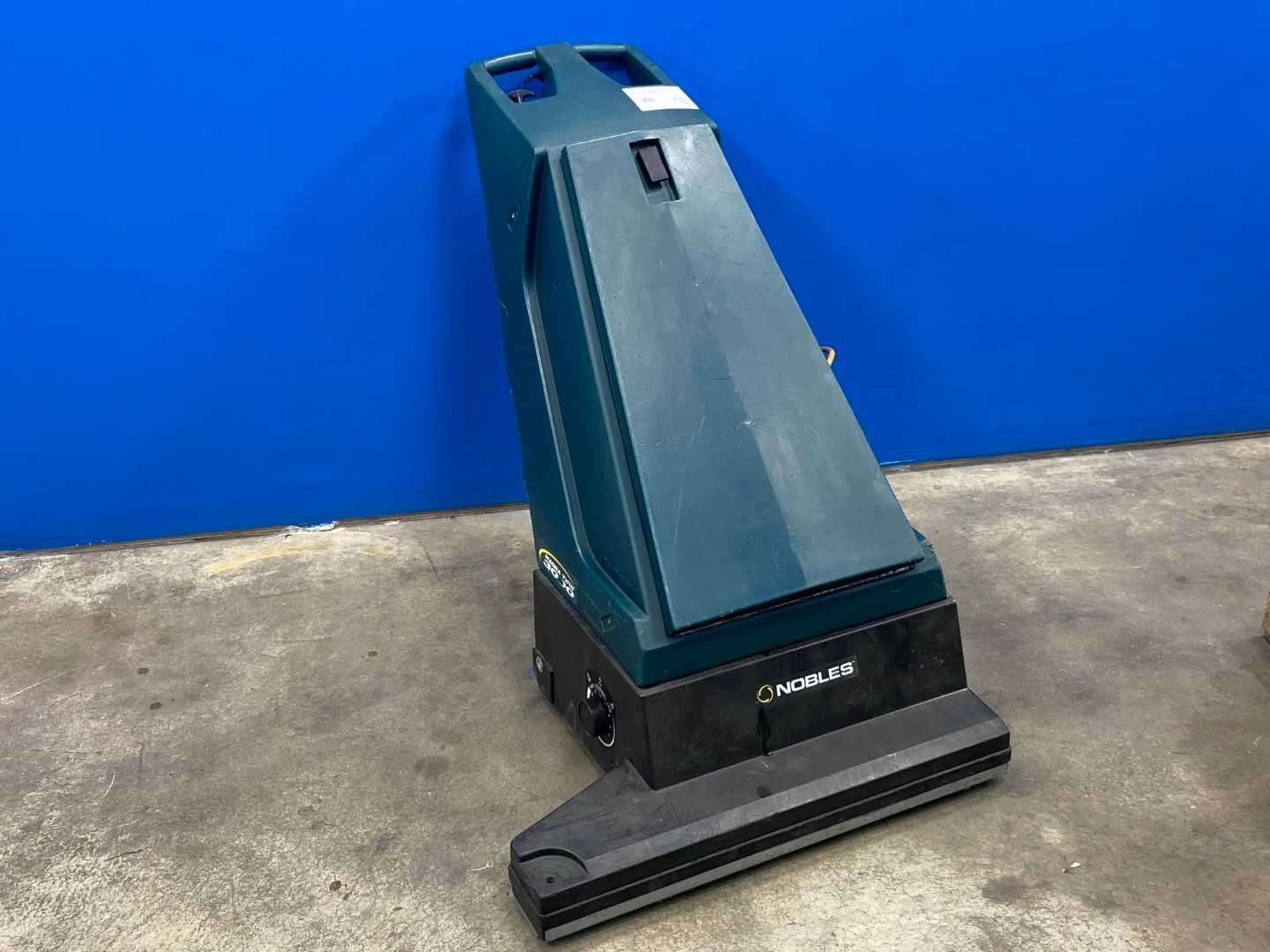 Nobles Magna Twin 3000  Vacuum Model 608577