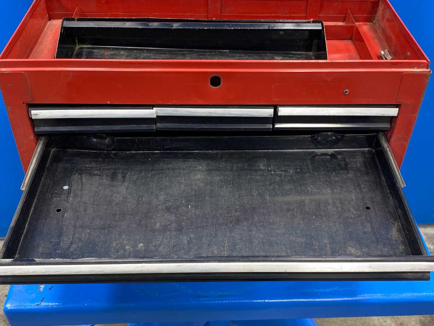 Large Red Mechanics Toolbox