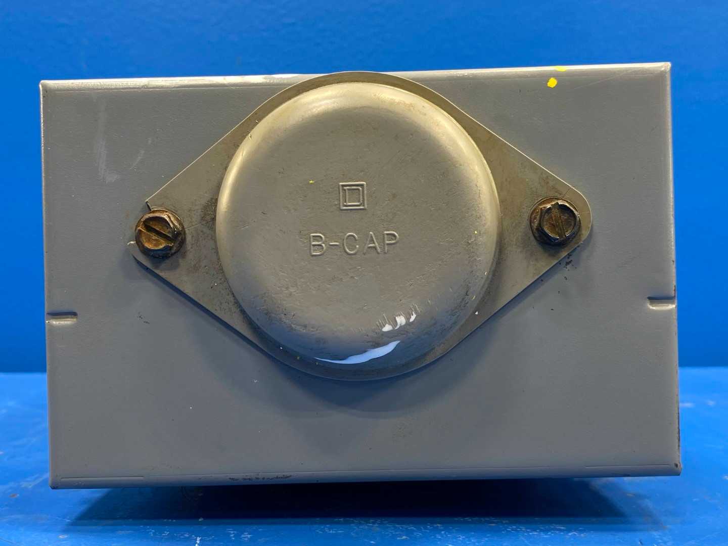  30 Amp Square D H-221-NRB Safety Switch Series E1 3R NEMA 7.5 HP 240VAC