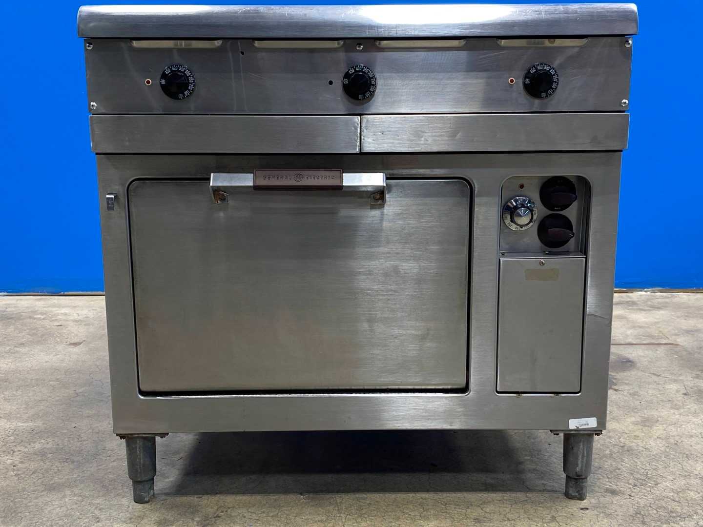 General Electric Convection Ranged Oven cr401