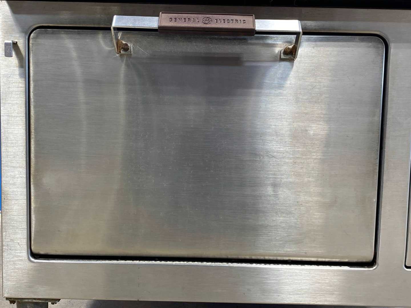 General Electric Convection Ranged Oven cr401