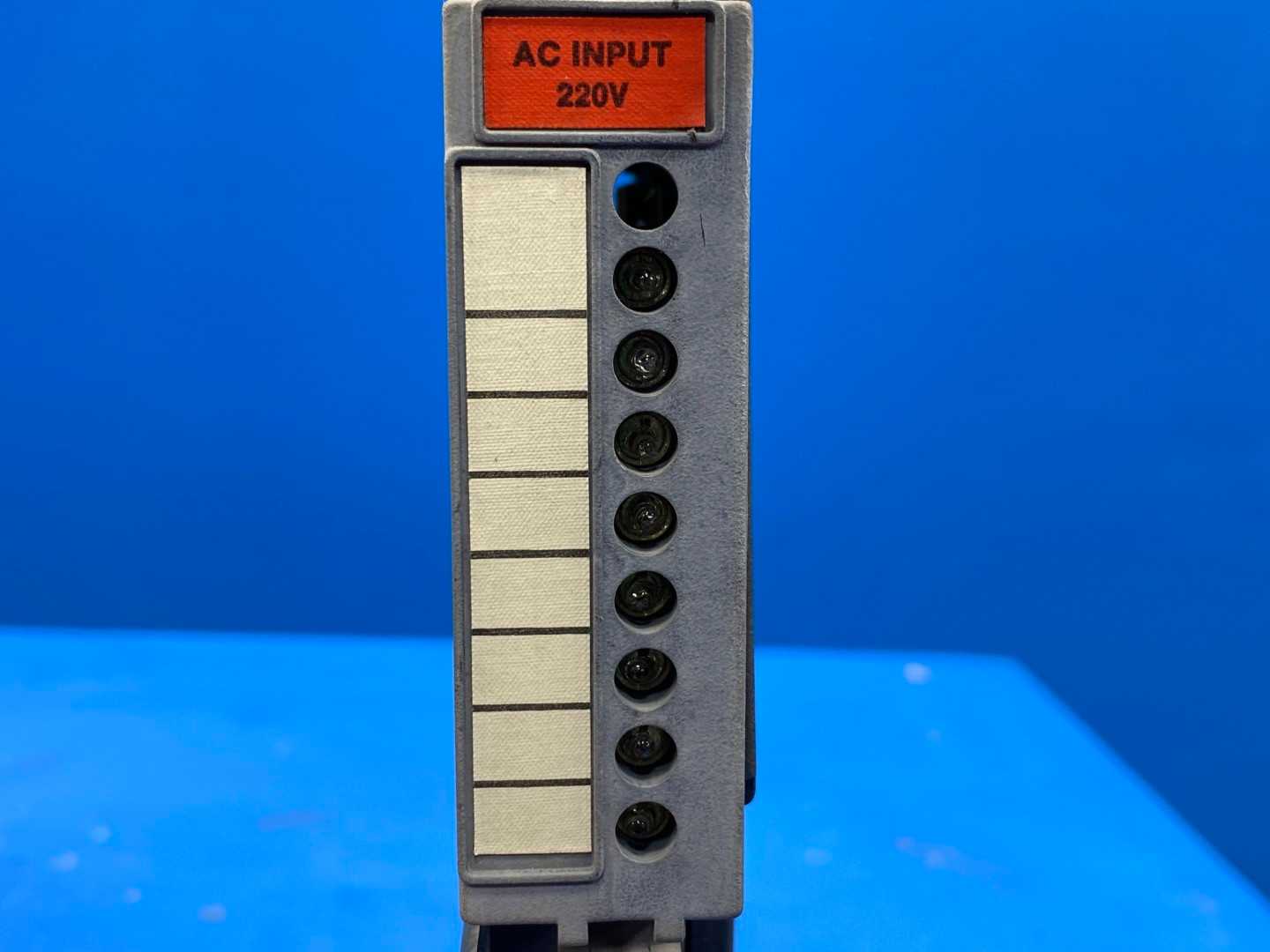 Allen-Bradley 1771-IM AC/DC Input Module (220/240V) 