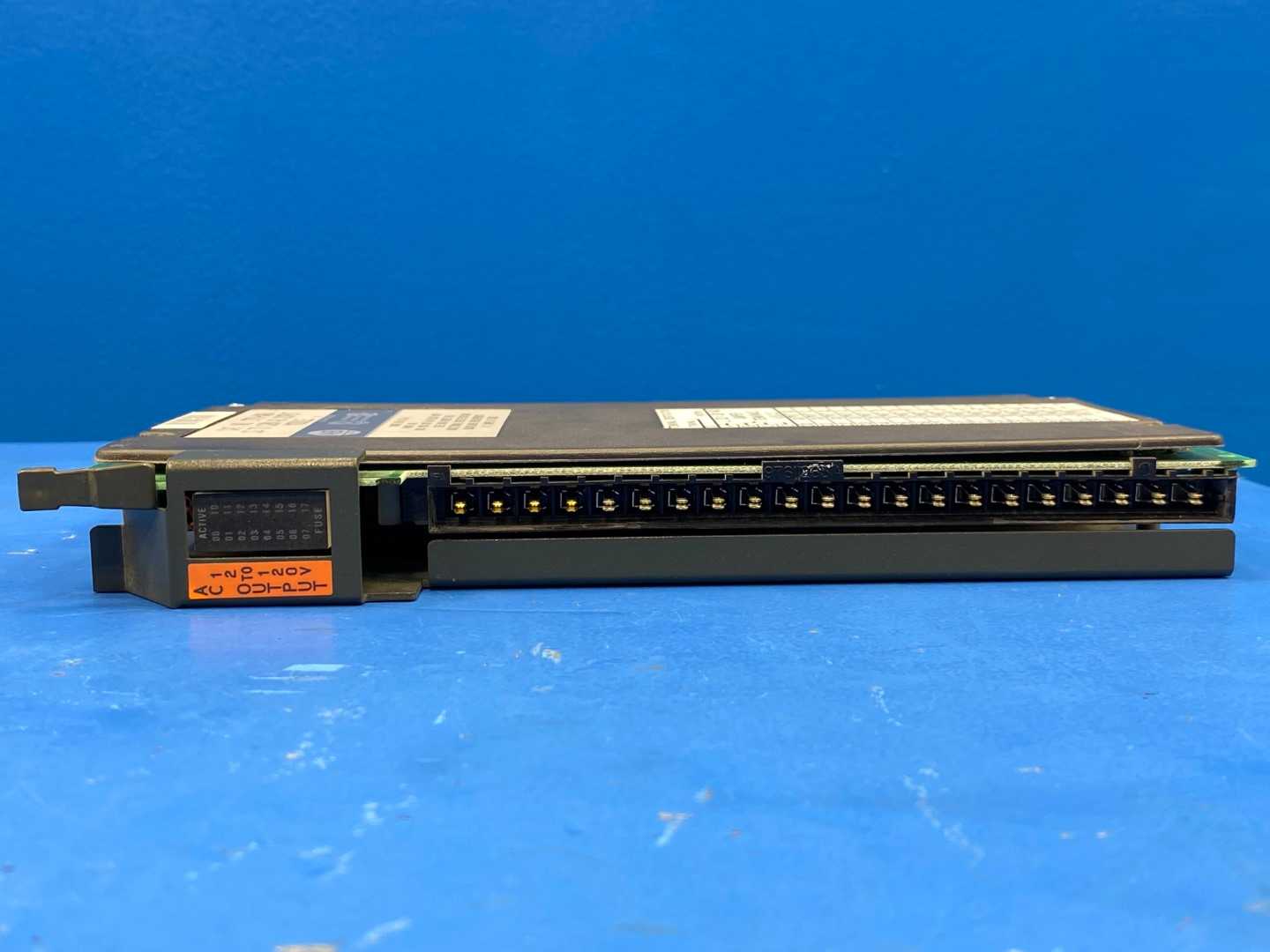 Allen-Bradley 1771-0AD 12 to 120V AC Output Module