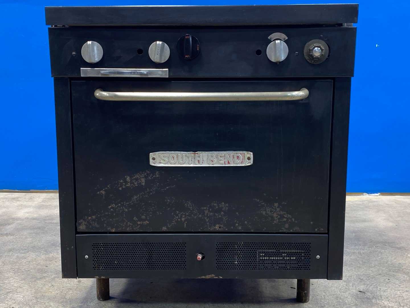 South Bend Model 1425 2 Star Burner Range with Griddle & Oven