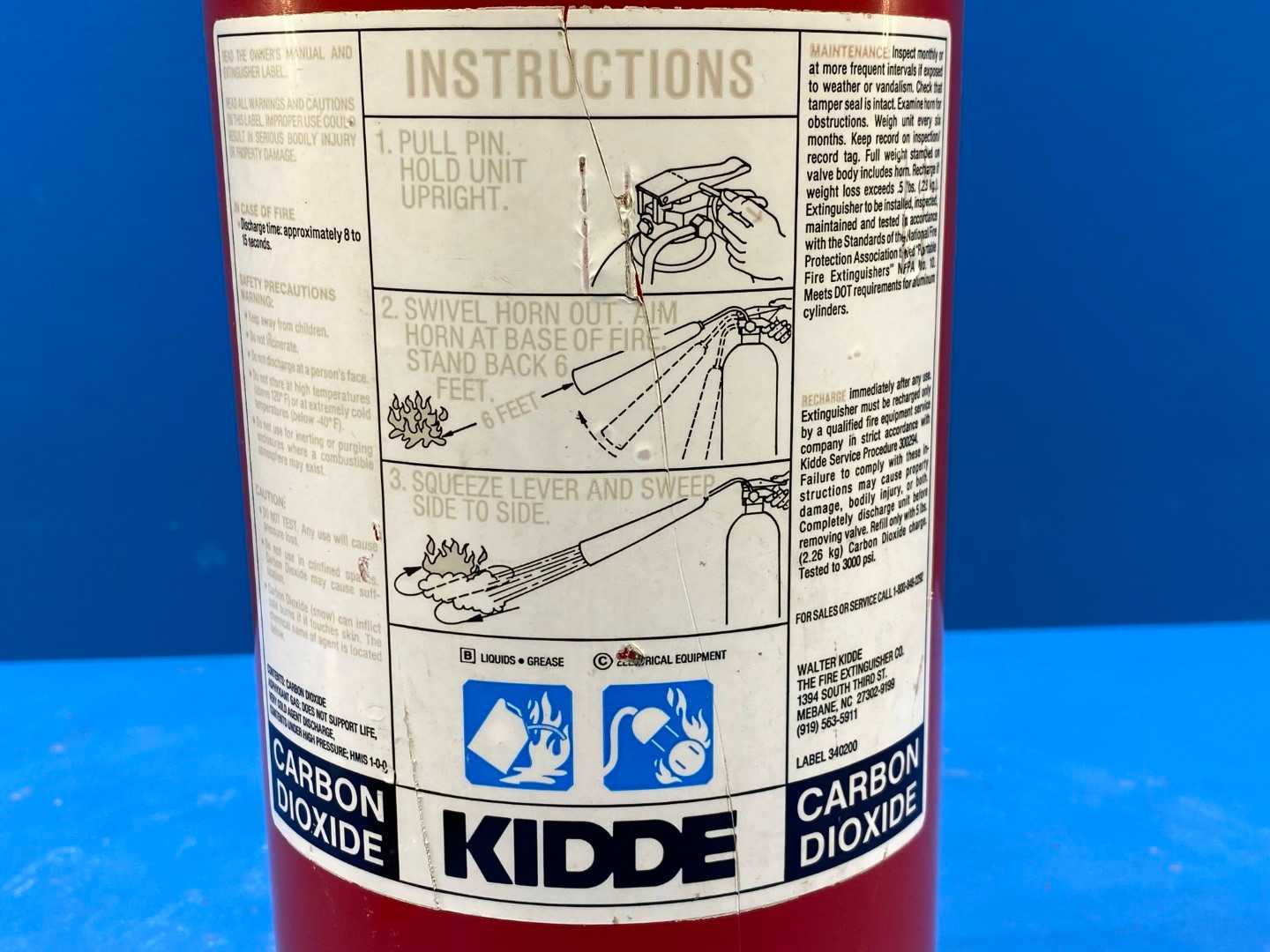 WALTER KIDDE Model Pro 5 BC 5 LB Fire Extinguisher