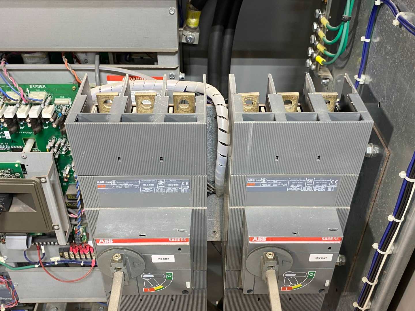 Toshiba G3 B451K40CCI Transistor Inverter - VTI30S3-451KP12 ASD/VFD - High-Efficiency Power Control