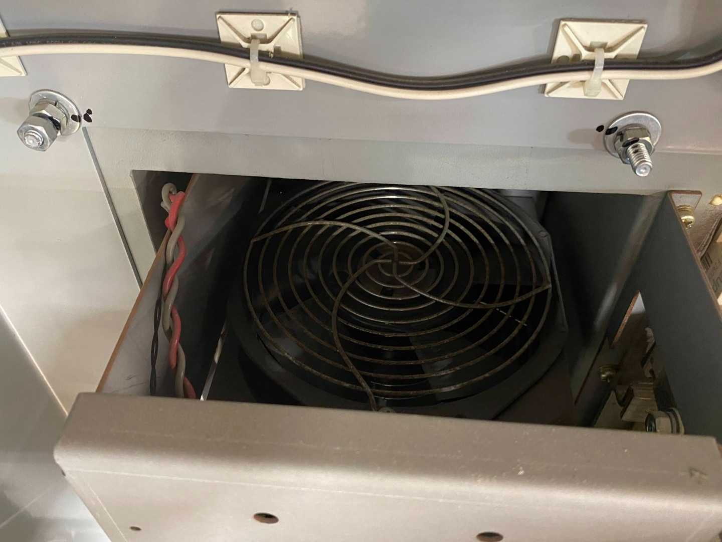 Toshiba G3 B451K40CCI Transistor Inverter - VTI30S3-451KP12 ASD/VFD - High-Efficiency Power Control