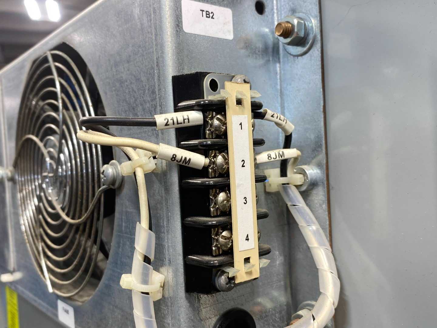 Toshiba G3 B451K40CCI Transistor Inverter - VTI30S3-451KP12 ASD/VFD - High-Efficiency Power Control