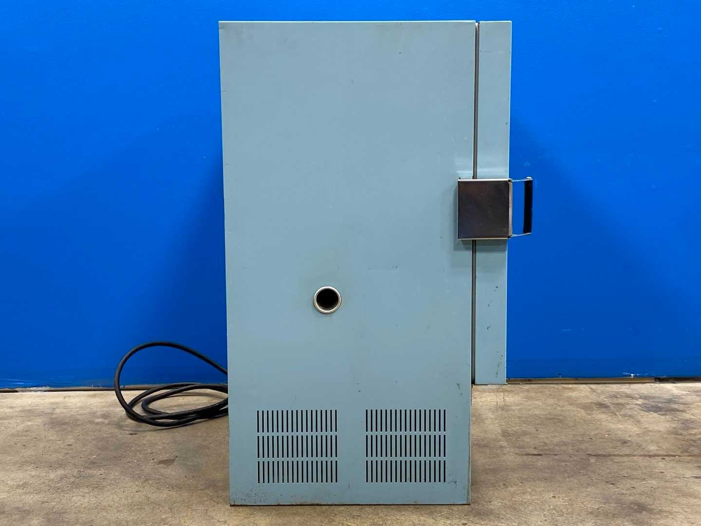 Blue M OV-490A-2 lab oven 120v, 1ph, 1600 Watts 15"x19"x18" Internal Dimensions