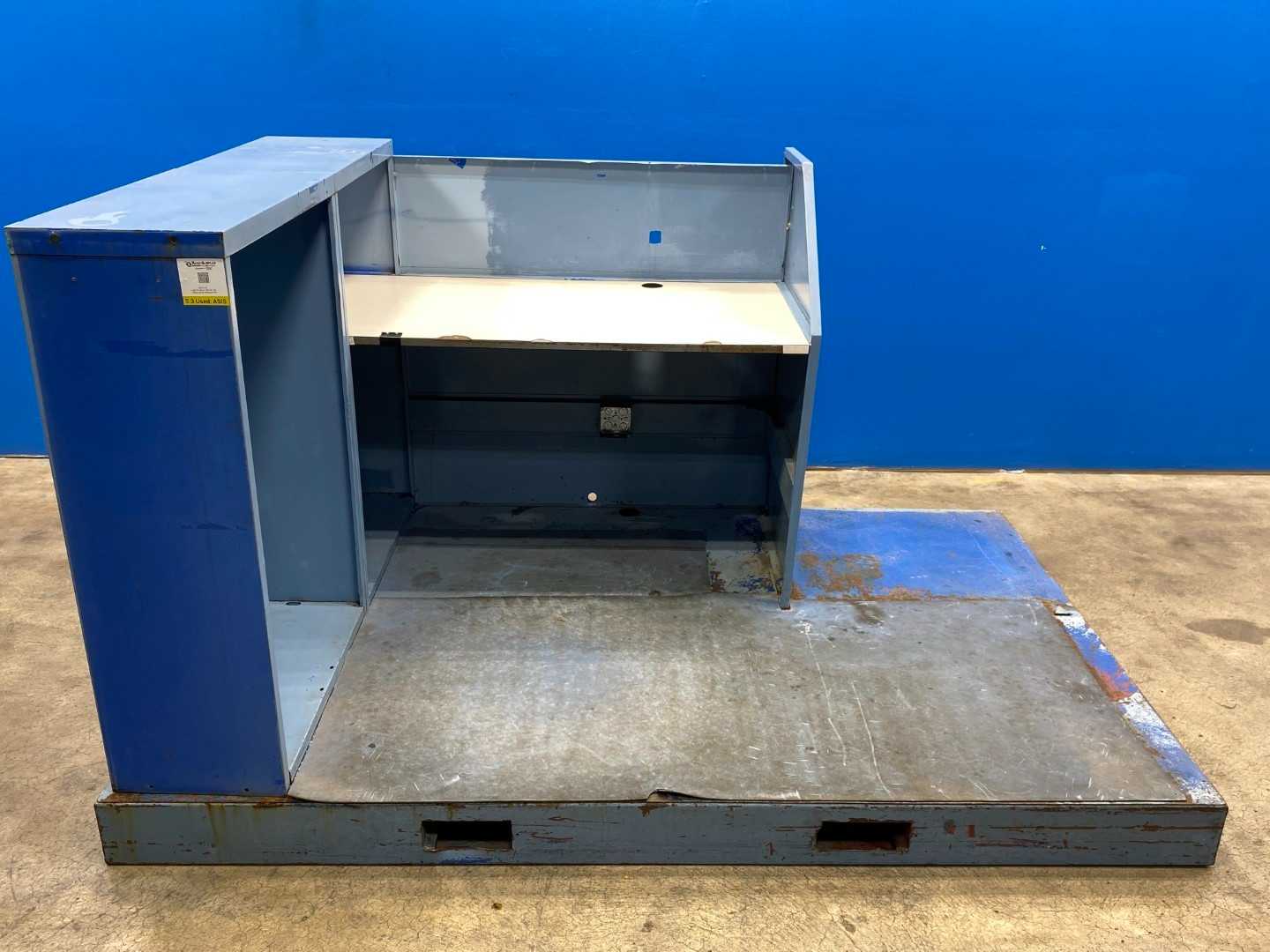 Portable Metal Work Desk (office) w/ Metal Platform Forklift Holes for transit