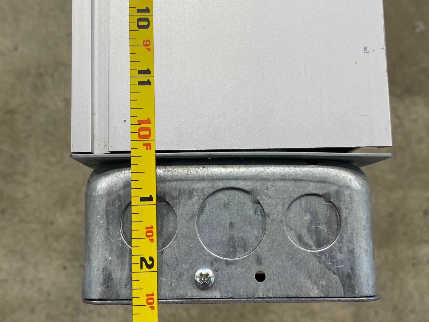 10.5' ALUMINUM Power & Data Distribution Pole Drop Down Cable Race 