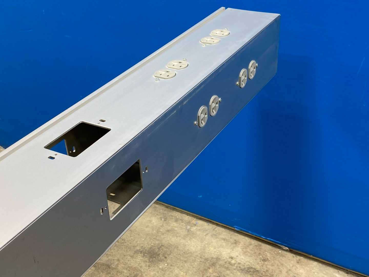 10.5' ALUMINUM Power & Data Distribution Pole Drop Down Cable Race 