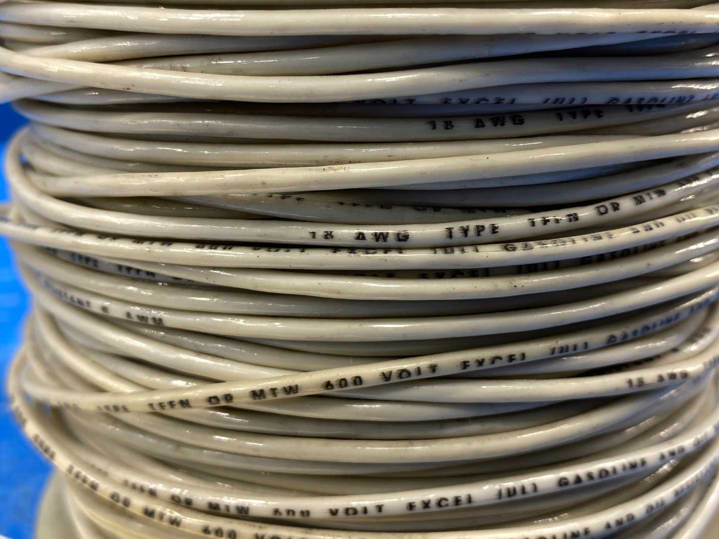 18 AWG White Copper Wire Type TFFN 450FT