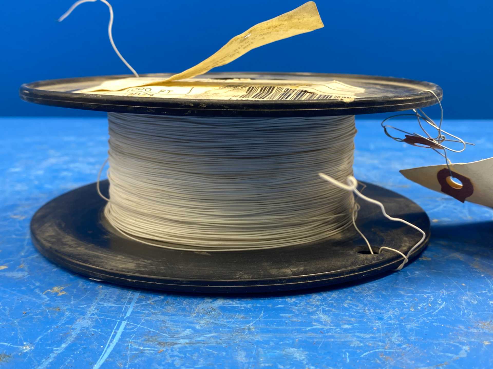 12 AWG White Copper Wire 410ft