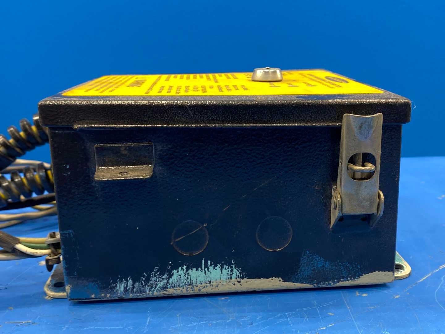 BANNER MGCA-4A machine-guard control box 115 V