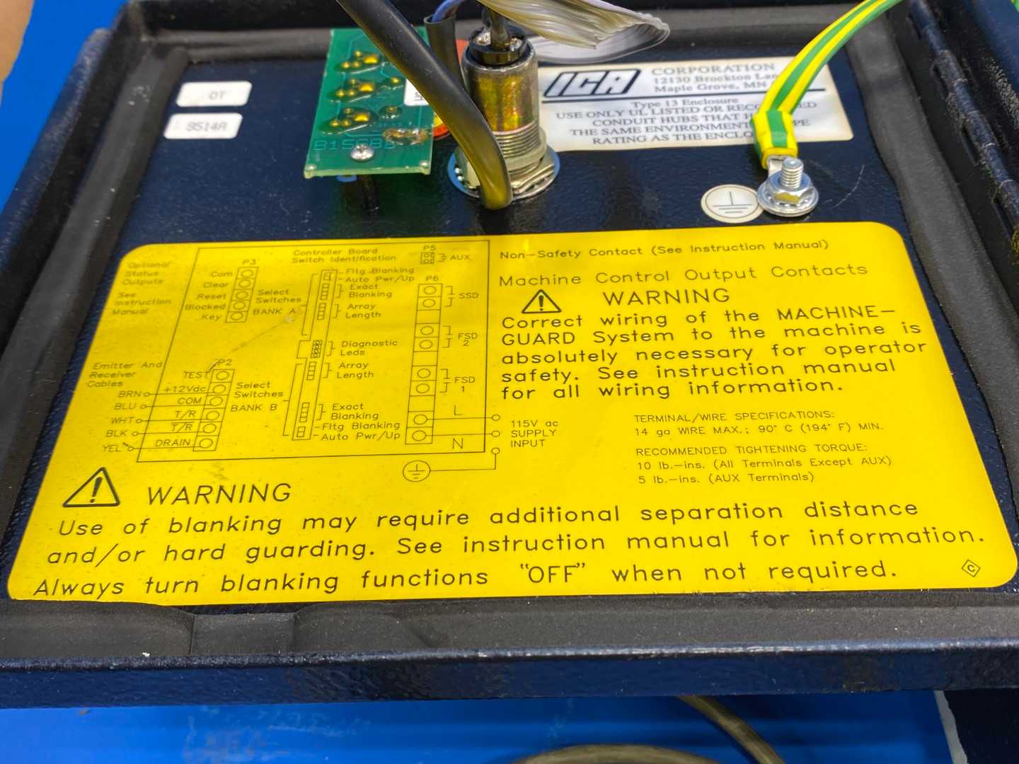 BANNER MGCA-4A machine-guard control box 115 V