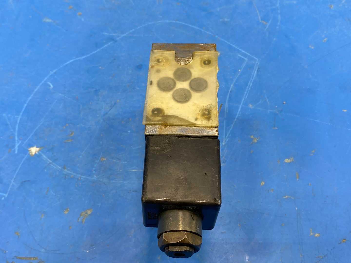 Parker Directional Control  D1VW20B5YV31 3000 PSI Max