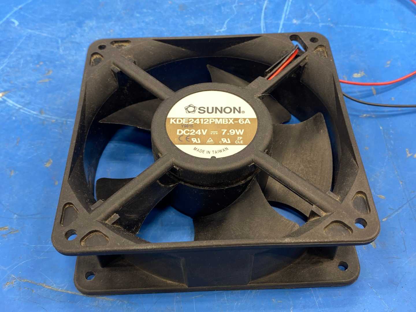 Sunon  KDE2412PMBX-6A  DC Brushless Fan