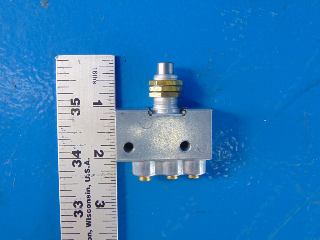 Ingersoll Rand ARO 4LB49 3 Way Manual Air Control Valve