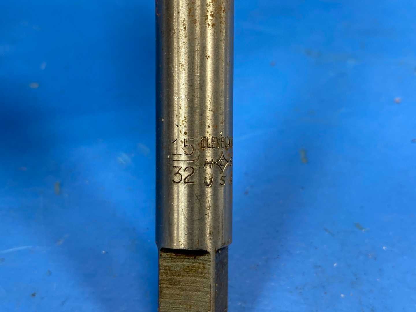 Cleveland STRAIGHT FLUTE REAMER  15/32" Diameter x 5-3/4" Long (8 tooth)