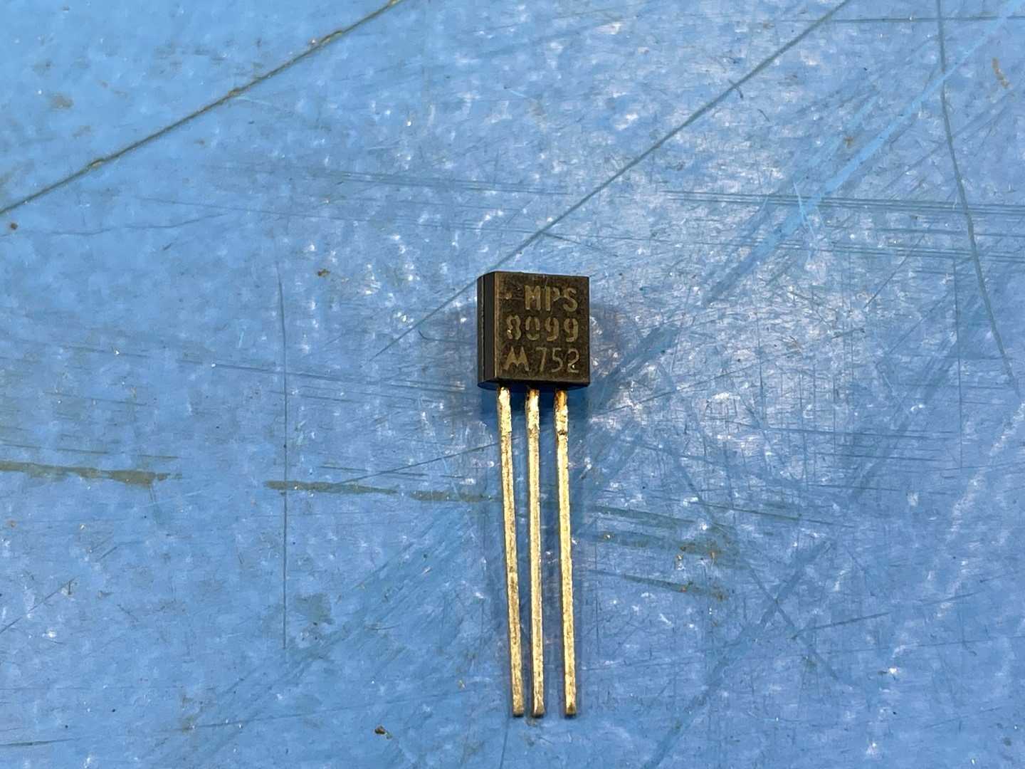 MPS 8099 AM752 NPN Transistor TO-92 Package