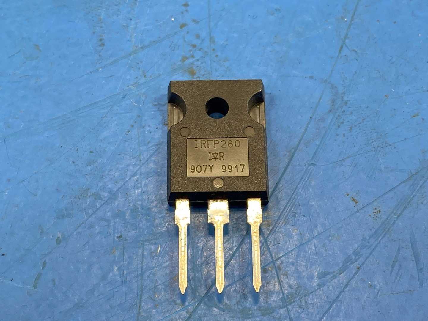3-Pronged Diode IRFP260 907Y 9917