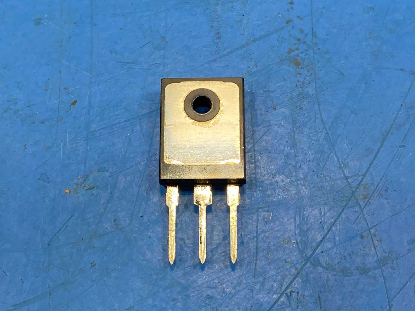 3-Pronged Diode IRFP260 907Y 9917