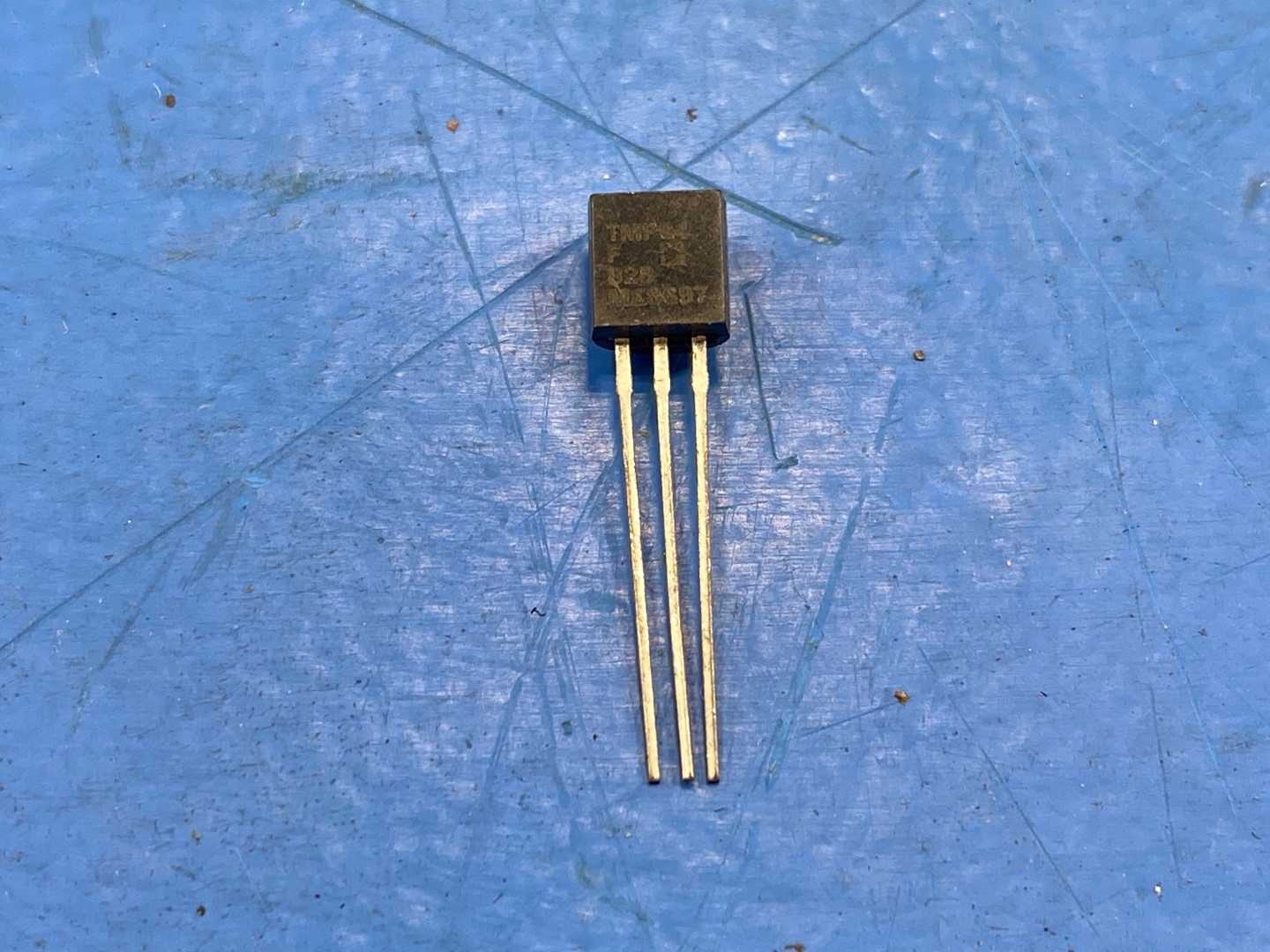 TMP04 F 818 M16770 3-Pronged Diode