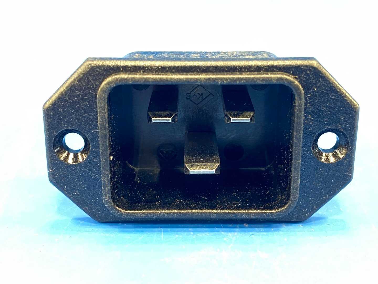 Schurter Mains  PVC Ac Power Plugs And Sockets  Outlet Type 6600-33 250V