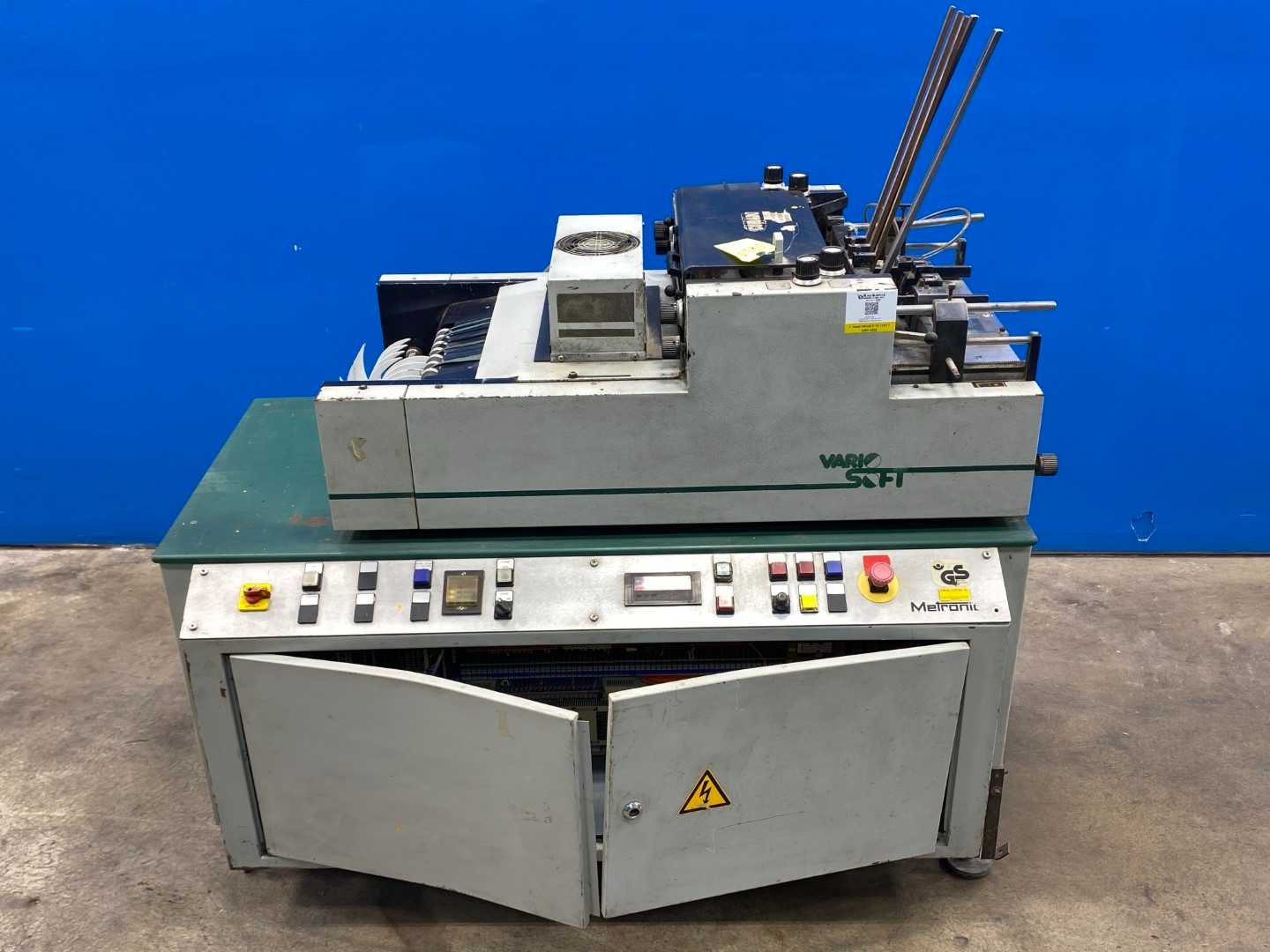 Metronic UV-Trackner w/ VSK-S400 and Instron Model 1000 – Precision UV Tracking System