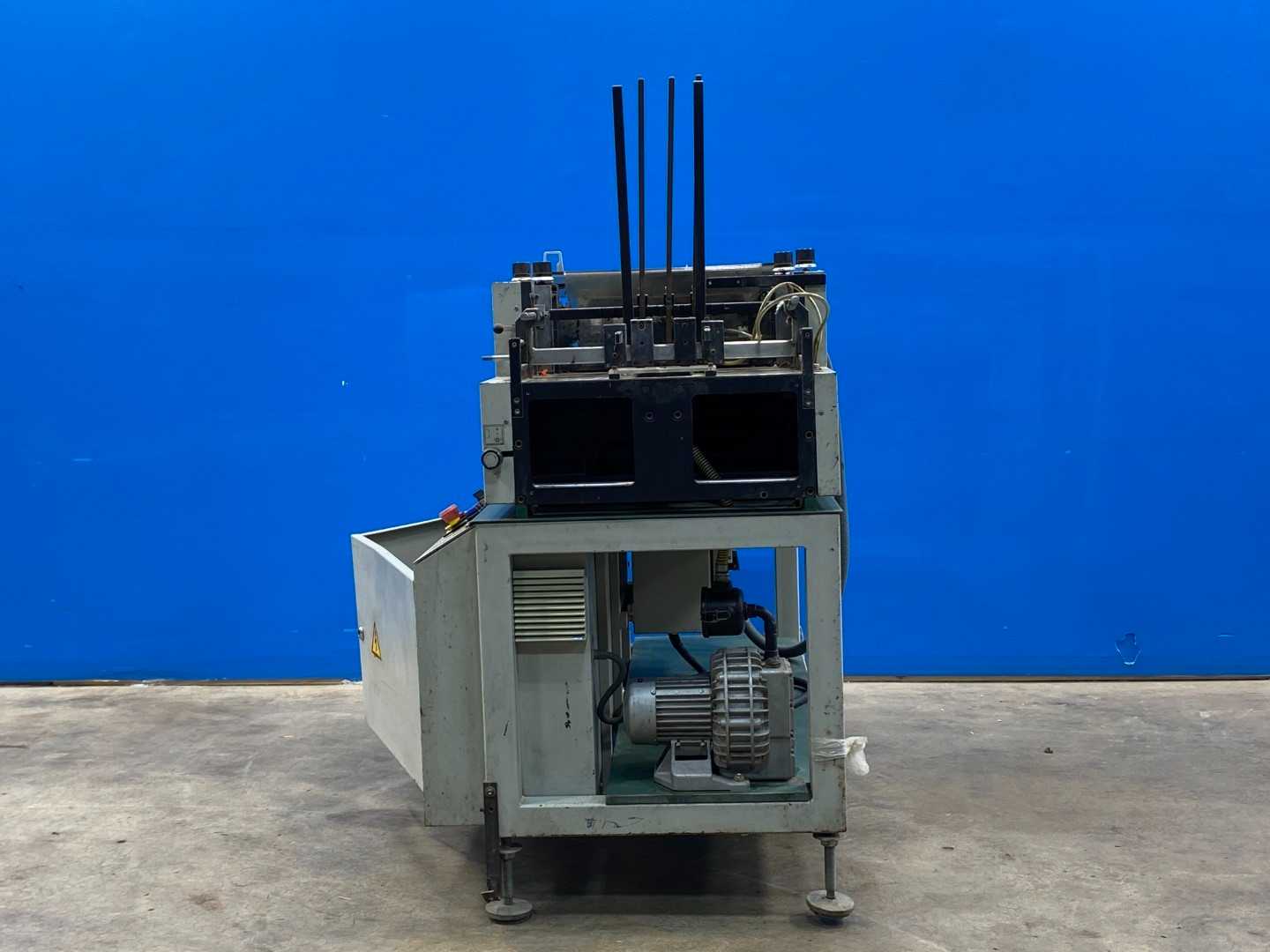 Metronic UV-Trackner w/ VSK-S400 and Instron Model 1000 – Precision UV Tracking System